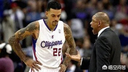 为什么这么多人认为小里弗斯喷垃圾话应该受处罚？