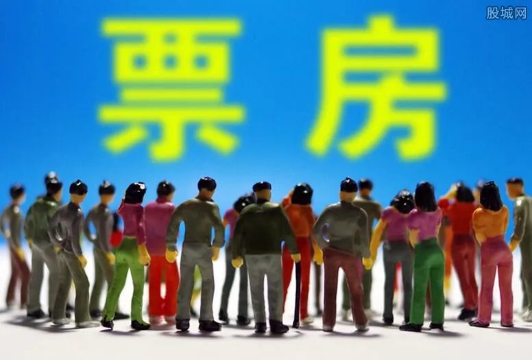 全国单日票房首破4亿 七夕你有去看电影了吗？