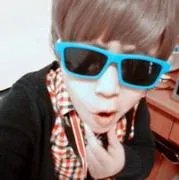 有没有这张图差不多的头像？