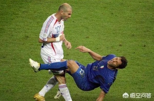 足球红牌罚下可以上替补么