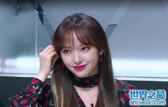 俊男靓女蔡徐坤程潇恋情被曝光,竟在节目中眉目传情!