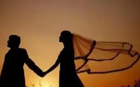 江苏14岁少女被质疑骗婚，她的父母有没有责任？