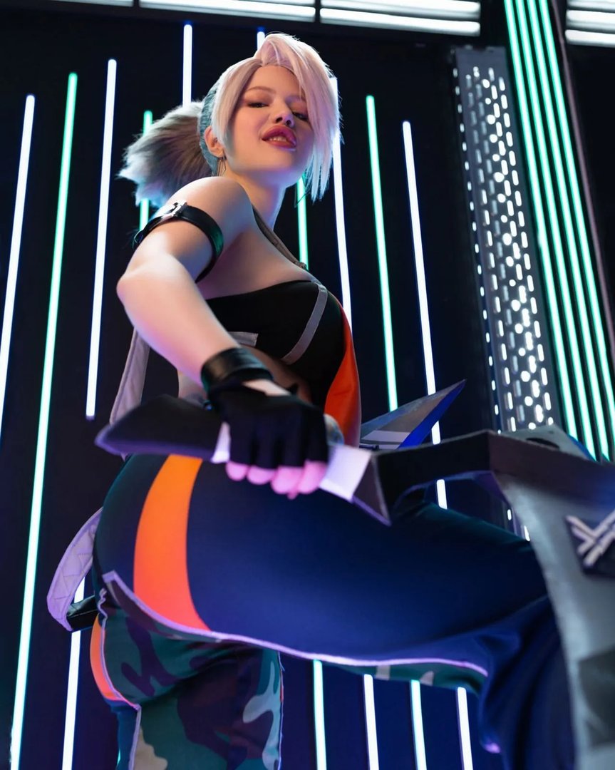 俄罗斯美女Lada Lyumos Cos作品 喜欢拍大尺度照