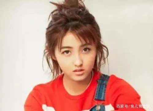 那英梁静又如何,玩不到一块就玩自己的,张子枫有多真实?