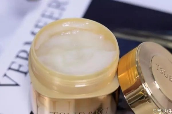 发膜和润发乳的区别 使用发膜要注意什么