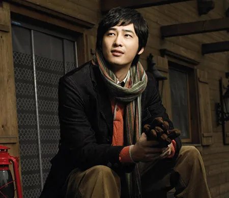 姜志焕整容前后照片对比 与4名性感美女大开派对