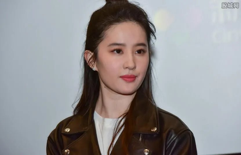 陈金飞刘亦菲接吻照 揭秘刘亦菲与陈金飞的关系