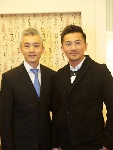 亚宁近况家庭妻子曝光  亚宁同性问题惹争议