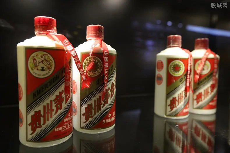 Costco再现排队长龙 茅台有货退卡会员要后悔了